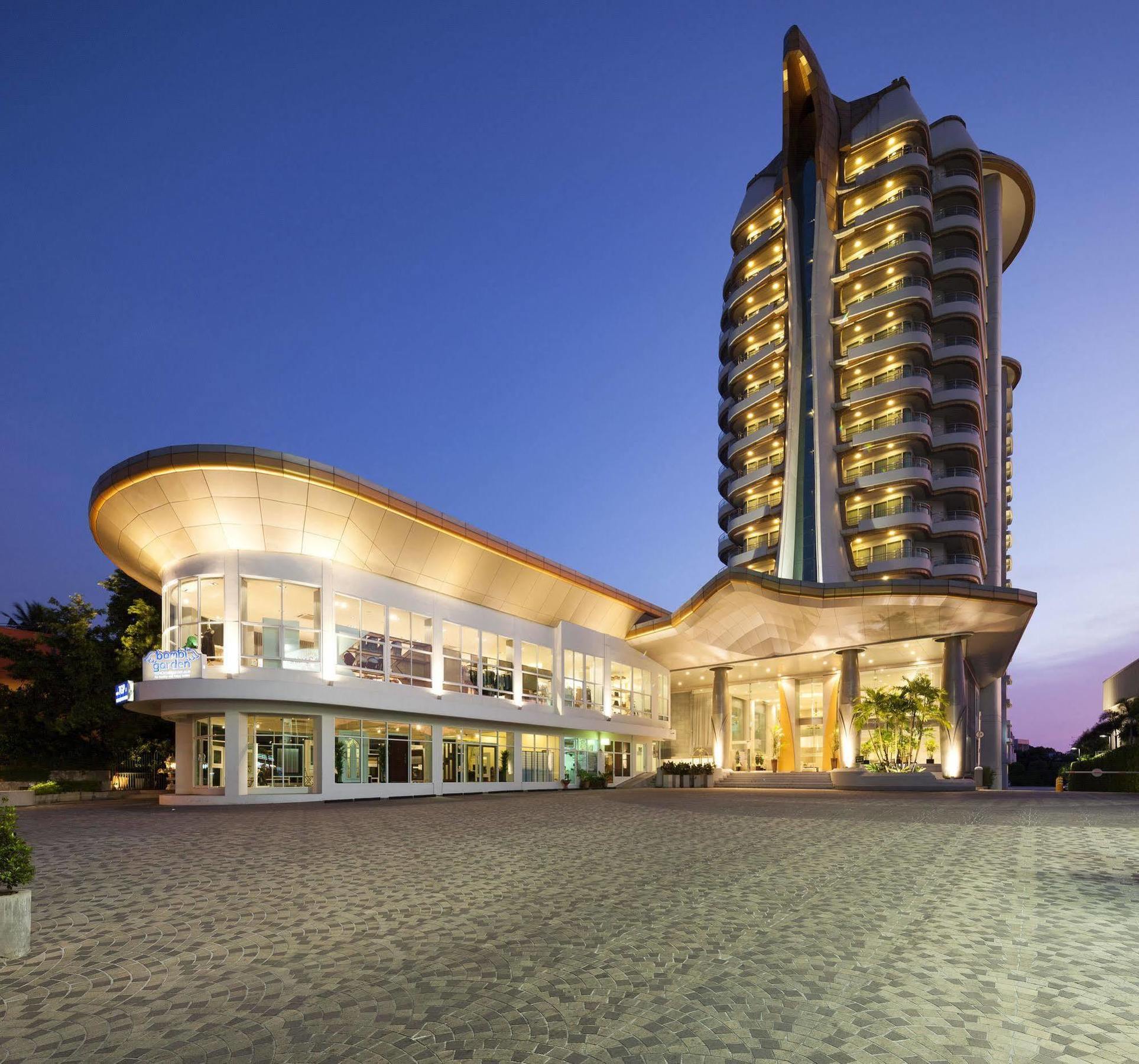 Viva Garden Serviced Residence Bangkok Exterior foto